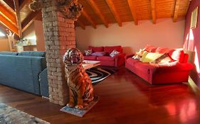 Villa Dina